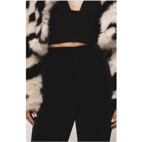 NWT Anthropologie '70s Ribbed Velour High Rise Flared Wide Leg Pant Black Medium - Picture 3 of 11